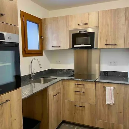 Apartment Les 3 Sophie - Ski-in Studio In Les Prodains